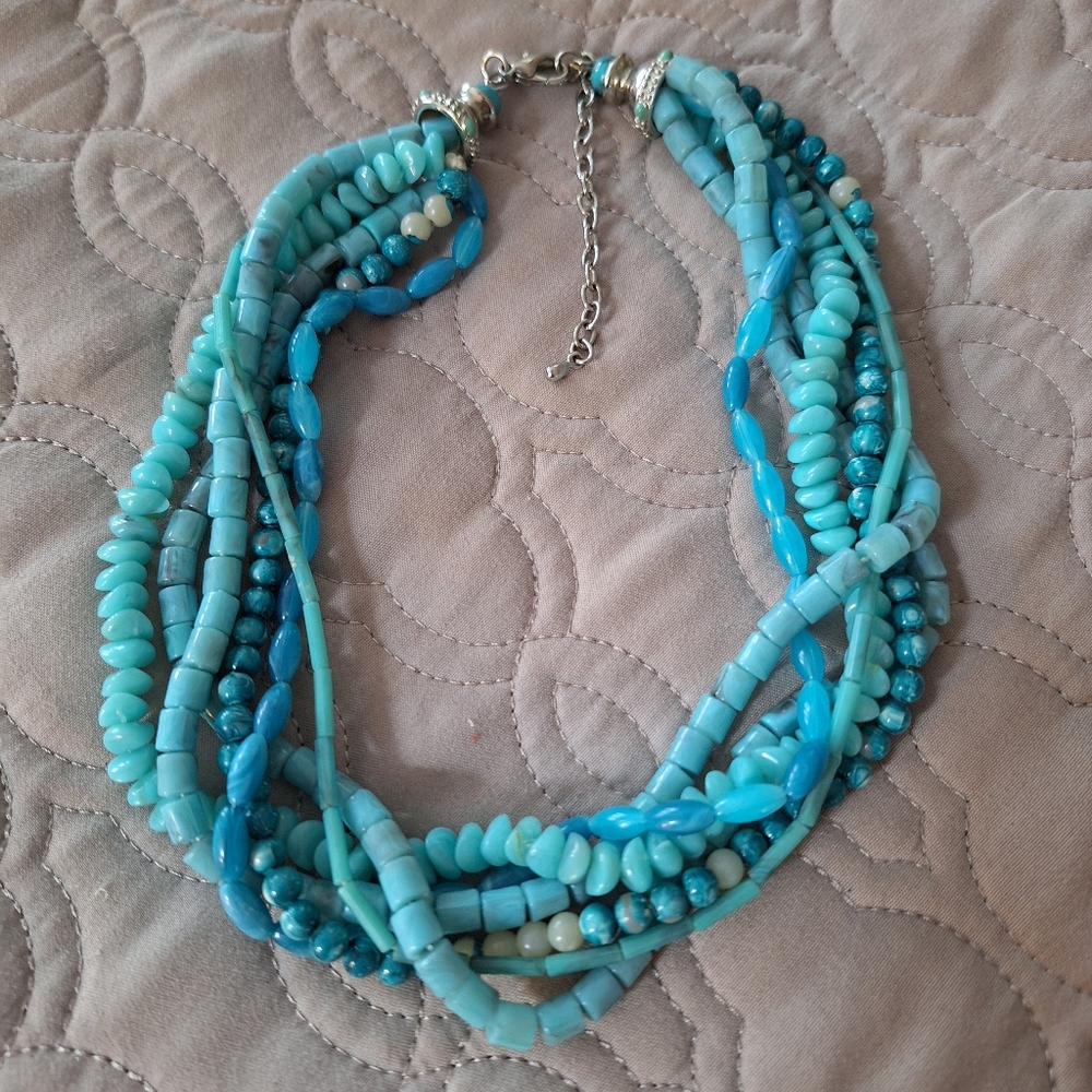 Elegant Blue Beaded Necklace
